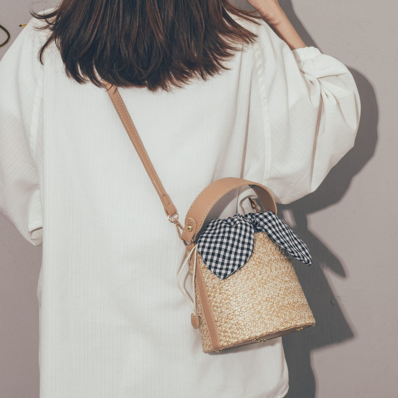 Straw Holiday Beach Bag Women 2019 Messenger Bag Portable Bucket Handbag